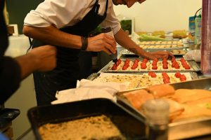 Voorbereiding voor catering tijdens event